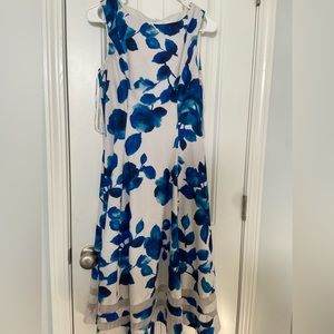 Calvin Klien white dress with large print blue watercolor florals💙🦋